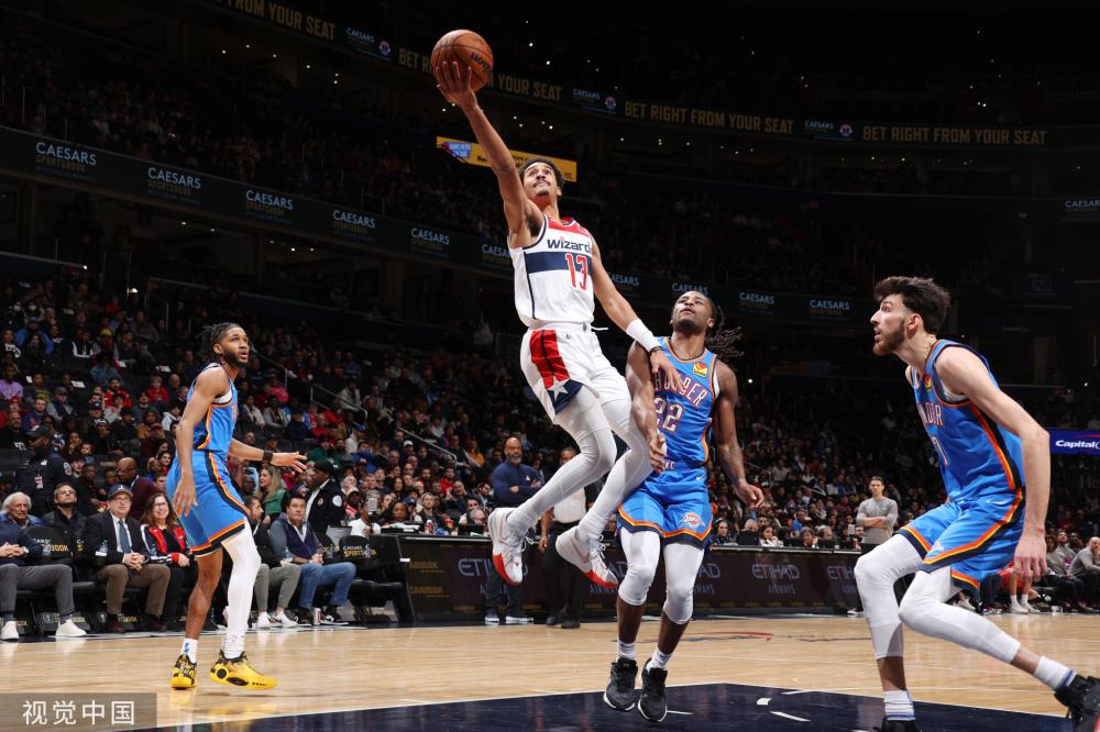 场的英雄 场的英雄